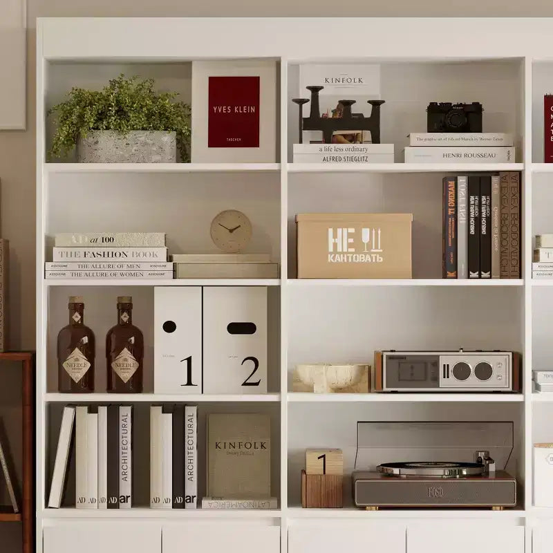 Libreria Grande Bianca - Spazio Generoso per i Libri in un Design Minimalista
